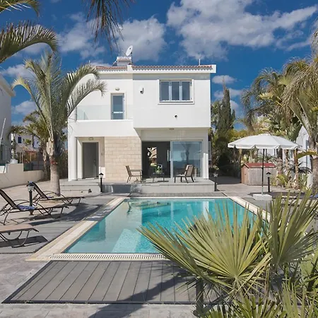 Beautiful 5 Star Holiday In A Prime Location In Sotira, Book Early To Secure Your Dates, Sotira 1298 Βίλα Αγία Νάπα