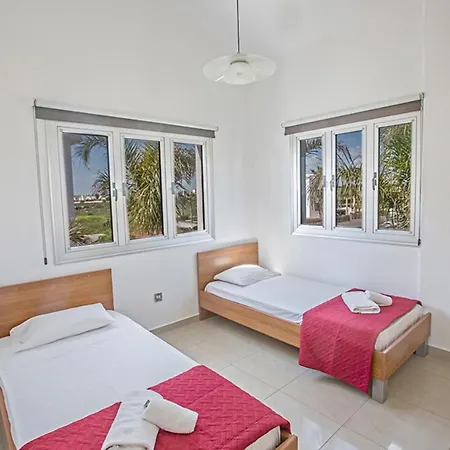 Vilă Beautiful 5 Star Holiday In A Prime Location In Sotira, Book Early To Secure Your Dates, Sotira 1298 Ayia Napa