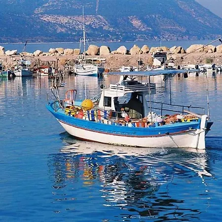 Willa Beautiful 5 Star Holiday In A Prime Location In Sotira, Book Early To Secure Your Dates, Sotira 1298