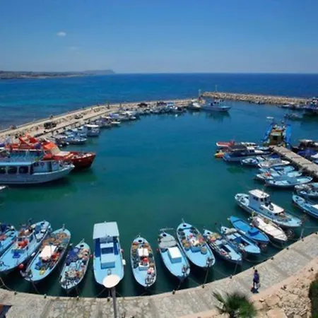 Beautiful 5 Star Holiday In A Prime Location In Sotira, Book Early To Secure Your Dates, Sotira 1298 Villa