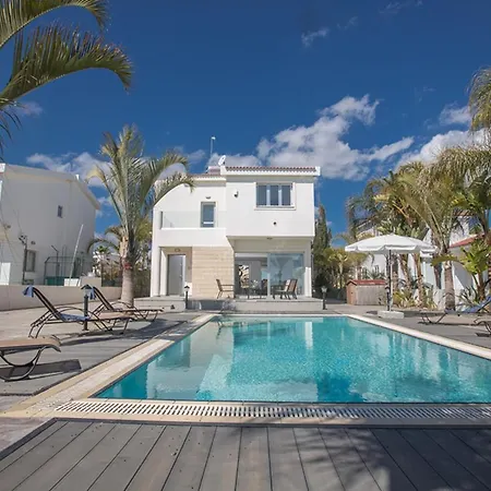 Beautiful 5 Star Holiday In A Prime Location In Sotira, Book Early To Secure Your Dates, Sotira 1298 *