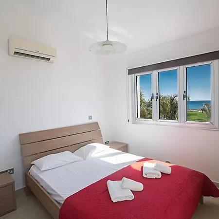 Villa Beautiful 5 Star Holiday In A Prime Location In Sotira, Book Early To Secure Your Dates, Sotira 1298 *