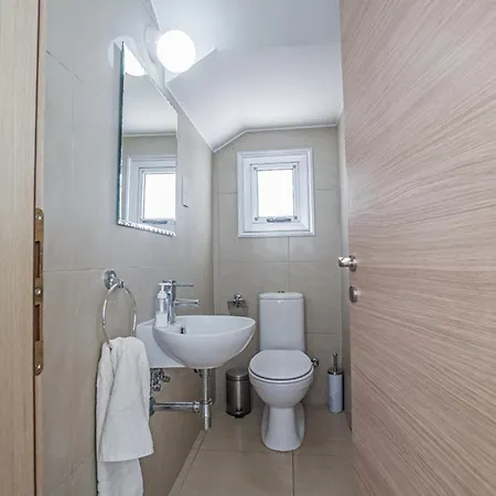 Villa Beautiful 5 Star Holiday In A Prime Location In Sotira, Book Early To Secure Your Dates, Sotira 1298 Ayia Napa